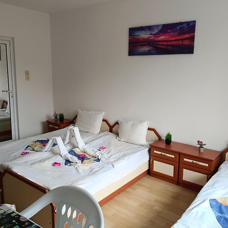 Стаи За Гости Ники Nesebar Exterior foto