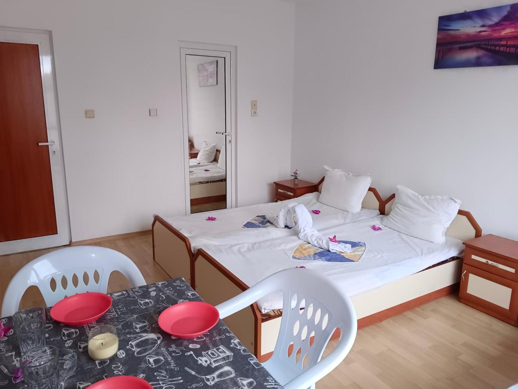 Стаи За Гости Ники Nesebar Exterior foto