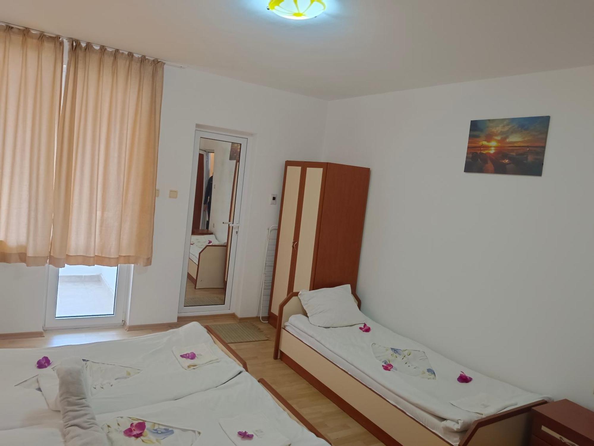 Стаи За Гости Ники Nesebar Exterior foto