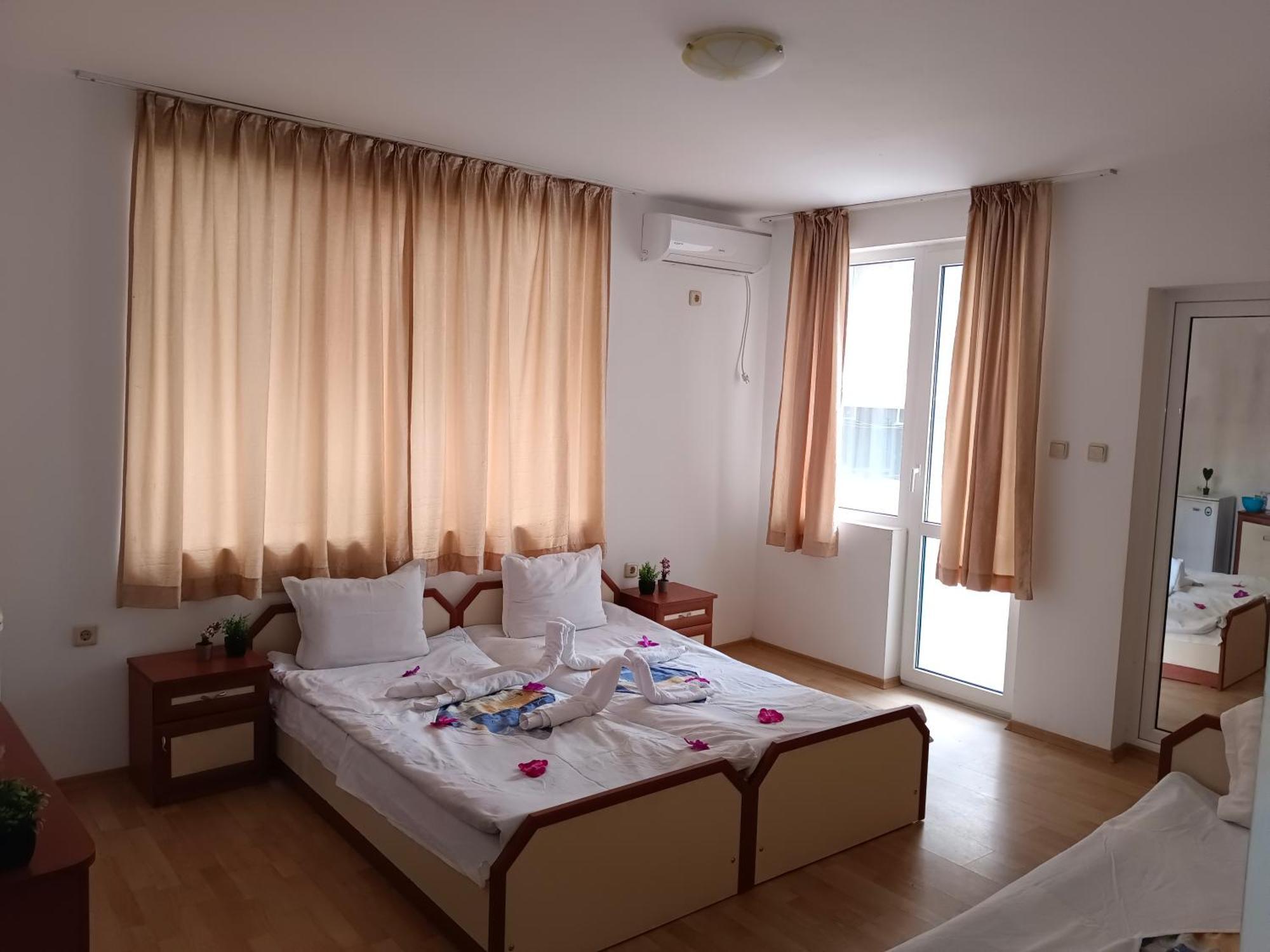 Стаи За Гости Ники Nesebar Exterior foto